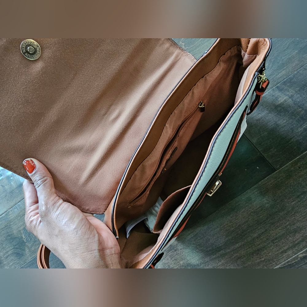 Pretty Elegant Purse